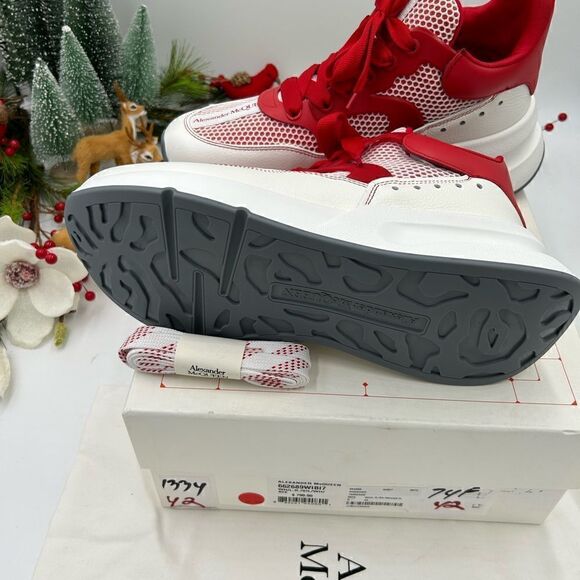 Men’s Alexander Mcqueen oversized runner sneakers, size 42, made in Italy - Picture 4 of 9